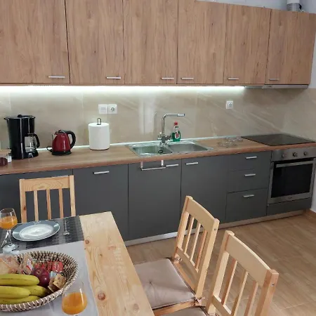 Apartament Square *
