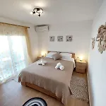 Square * Afantou